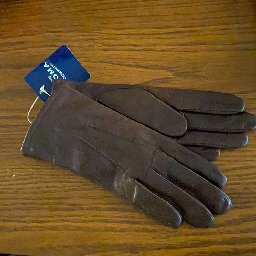 Leather gloves